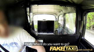 Taxis hapsi hármasban szexel