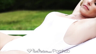 Cory Chase popókája megkefélve