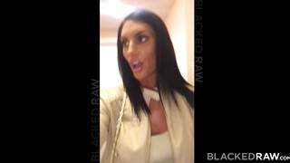 August Ames muffját néger manus kúrja
