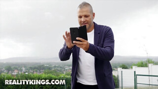 Reality Kings - Cherry Kiss popókája alaposan bekúrva