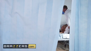 Brazzers - Bonnie Rotten hátsó bejáratban az óriás nyeles aszpirin