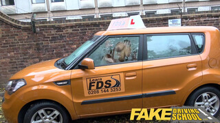 Fake Driving School  - brutális méretes kannás világos szőke pinájába élveznek