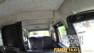 FakeTaxi félvér bige meztelenül