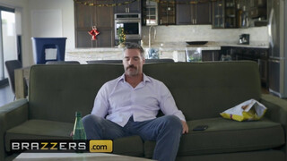 Brazzers - a tetovált pornósztár bige elpusztítva