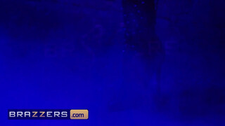 Brazzers - Cherie Deville segge is megdugva