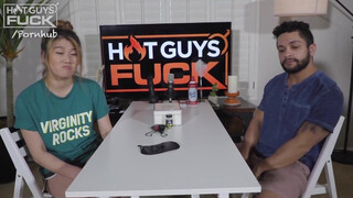 Hot guys fuck - a japán kiscsaj nagyon örül a méretes fasznak