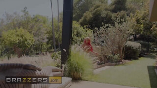 Brazzers - Phoenix Marie hátsója is bekúrva