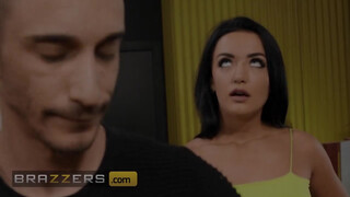 Brazzers - Zuzu Sweet-et hátsó bejáratba döngeti a Barista hapsi