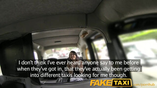 FakeTaxi - taxi rajongó nőci tudja miért jött