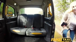 Fake Taxi - Méretes keblű világos szőke megkefélve