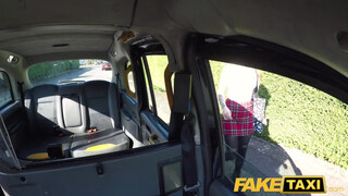 Fake Taxi - Kylie Nymphette a kurva fősulis kisasszony