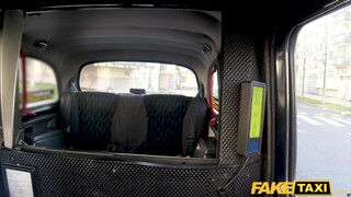 Fake Taxi - 19 éves tini picsa kefélni akart