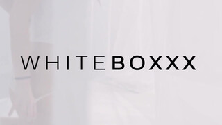WhiteBoxxx - izgató világos szőke kisasszony reggel akar dugni