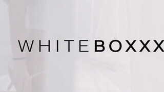 WhiteBoxxx - kicsmellű nőci alaposan megdugva