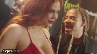 Deeper - Maitland Ward várja a kárót a segglyukába