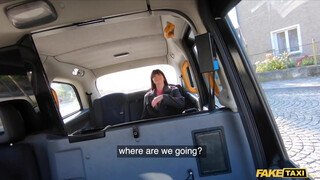 Fake Taxi - Tetovált olasz lány megdöngetve