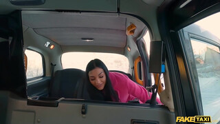 Fake Taxi - Adelle Sabelle benne van a szexben