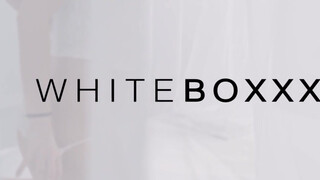 WhiteBoxxx - Jolee Love a fullos méretes tőgyes német milf