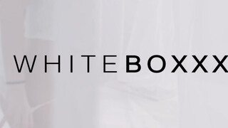 WhiteBoxxx - Vera Wonder a fullos magyar spiné