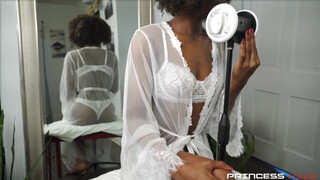 PrincessHaze a szexy barna spiné