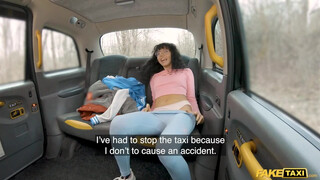 Fake Taxi - Mini MitziX még csak 18 éves